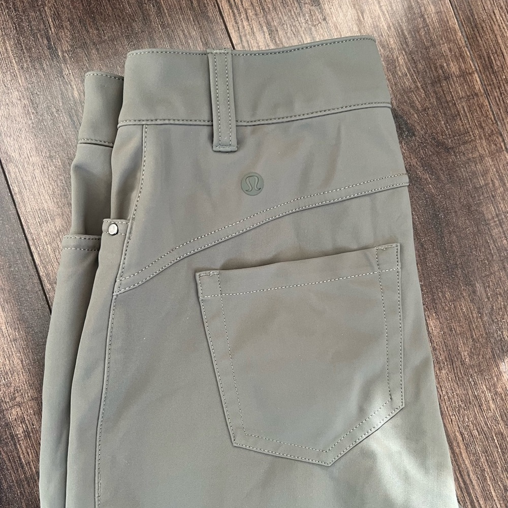 Lululemon | 28 | Olive Green Athletic Pants